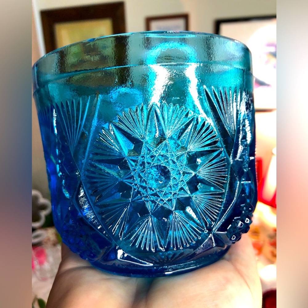 Yutec dark blue Wheaton glass